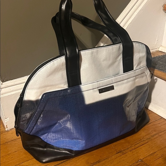 RAREFORM Maya CrossBody GYM TOTE DUFFLE Blue billboard recycled personal Bag - Picture 3 of 17